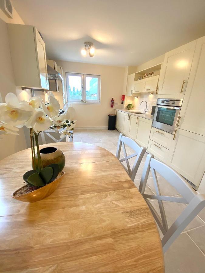 Monart Stylish City Centre Apartment, 2 Bed, Sleeps 6 Perth Exterior foto